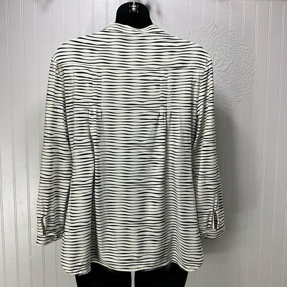 ELLIE KAI Top - Picture 3 of 5